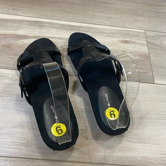 BANDOLINO Beakerm Women’s Sandal - Picture 8 of 10